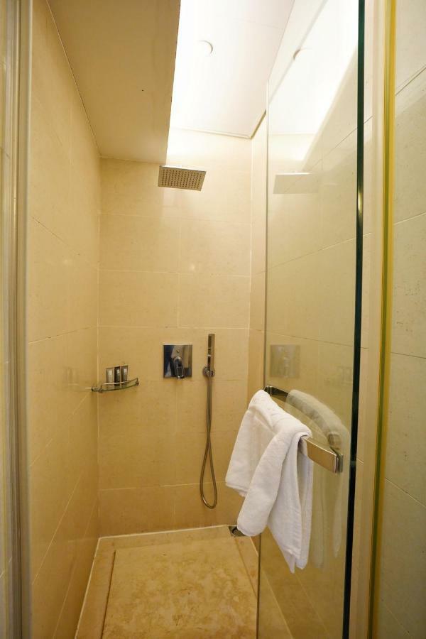 Mia Casa Hotel Хонконг Екстериор снимка
